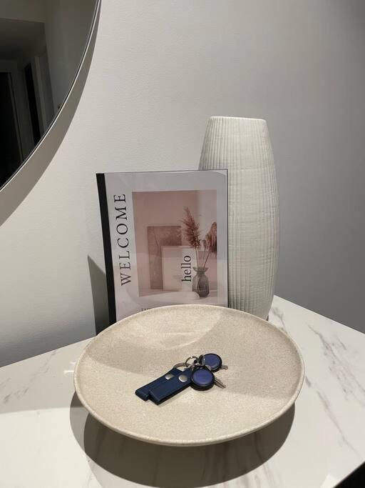 Modern 3 Bedroom Apartment In Southbank メルボルン エクステリア 写真