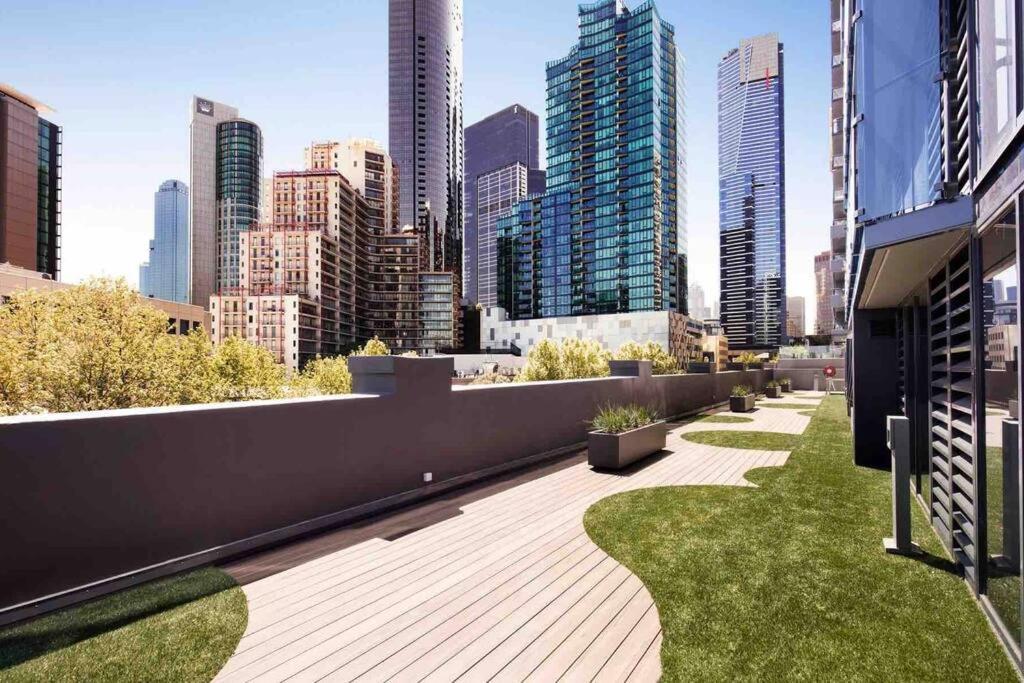 Modern 3 Bedroom Apartment In Southbank メルボルン エクステリア 写真