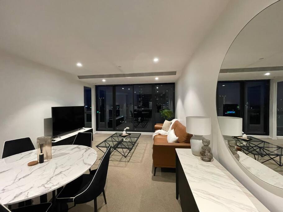 Modern 3 Bedroom Apartment In Southbank メルボルン エクステリア 写真